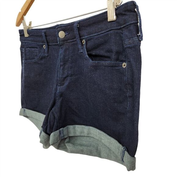 Universal Thread Mid Rise Denim Short Shorts Size 6 Cuffed Pockets Dark Wash - Picture 3 of 7